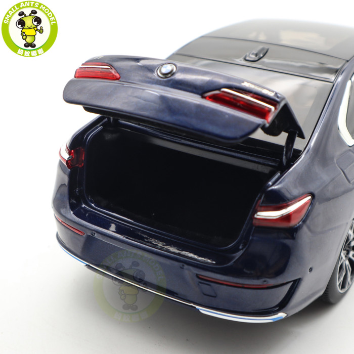 1/18 Minichamps BMW i7 Diecast Model Toys Car Gifts For Father Friends