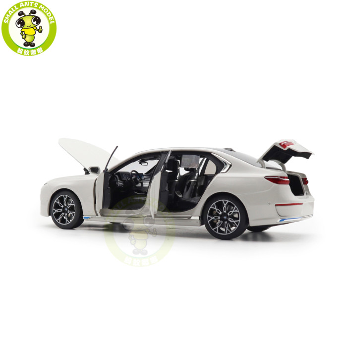 1/18 Minichamps BMW i7 Diecast Model Toys Car Gifts For Father Friends