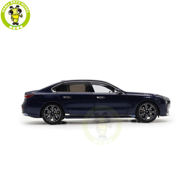 1/18 Minichamps BMW i7 Diecast Model Toys Car Gifts For Father Friends