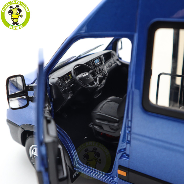 1/24 Iveco Commercial Vehicles Bus Diecast Model Toy Car Gifts For Friends Father