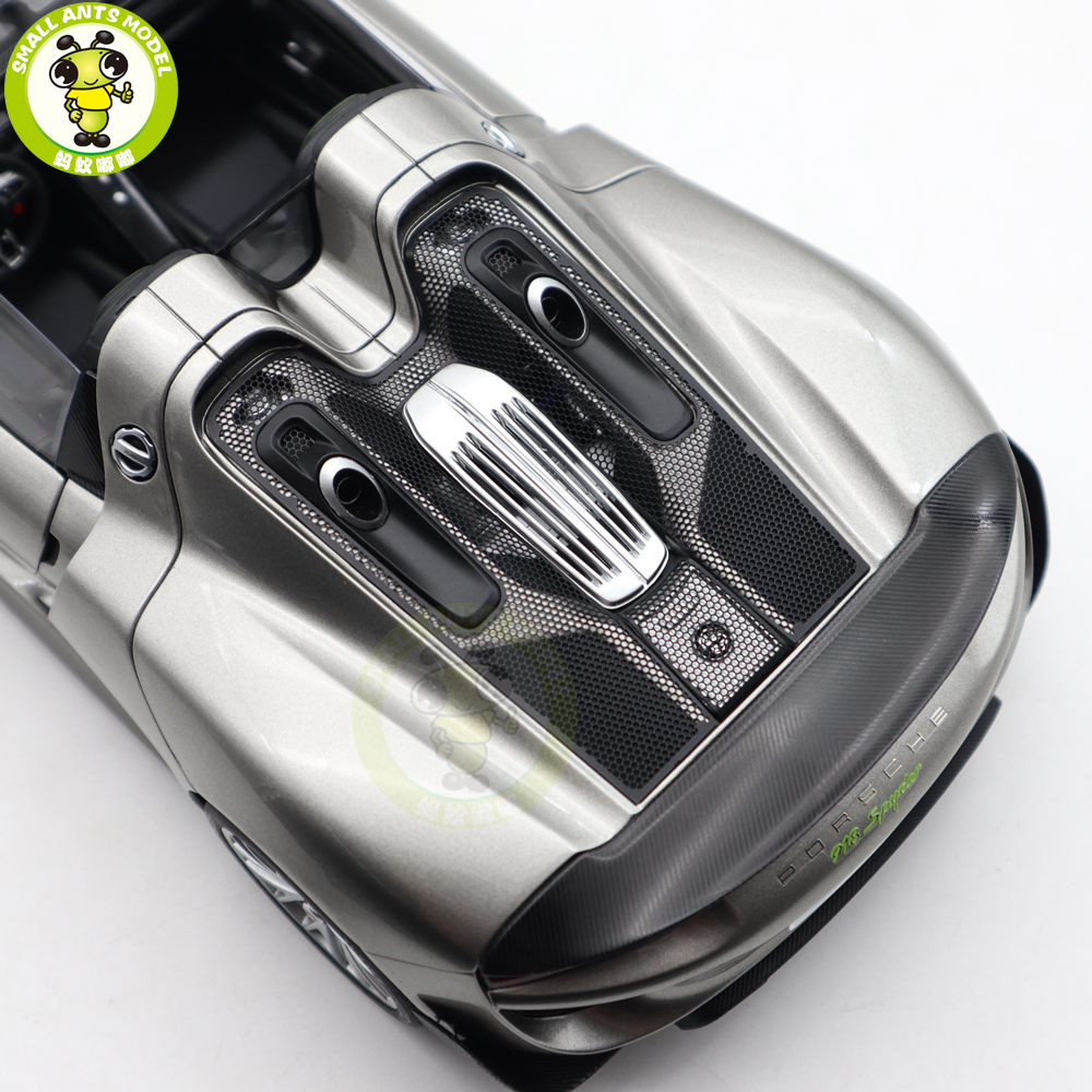 1/18 Porsche 918 Spyder Weissach Package Autoart 77922 Liquid