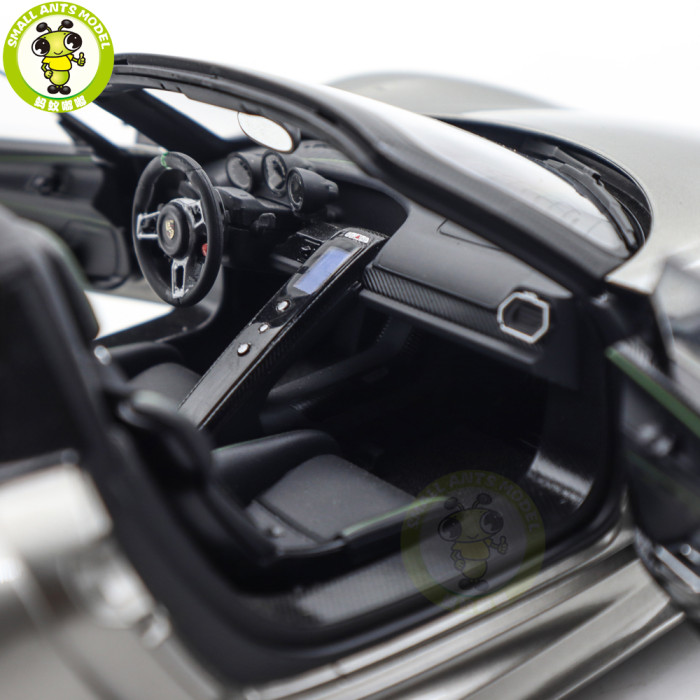 1/18 Porsche 918 Spyder Weissach Package Autoart 77922 Liquid Metal Silver Model Toy Car Gifts For Father Friends