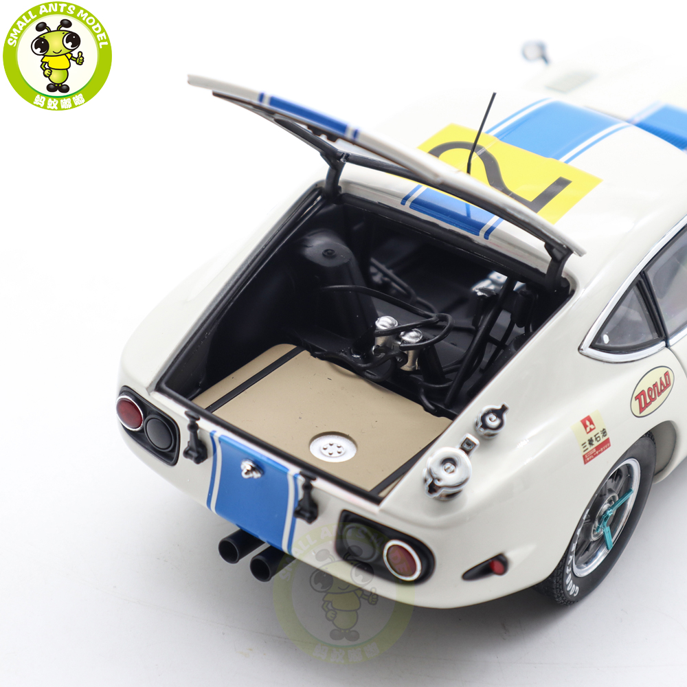 1/18 AUTOart 86716 Toyota 2000GT 24 HRS FUJI 1967 #2 Diecast Model