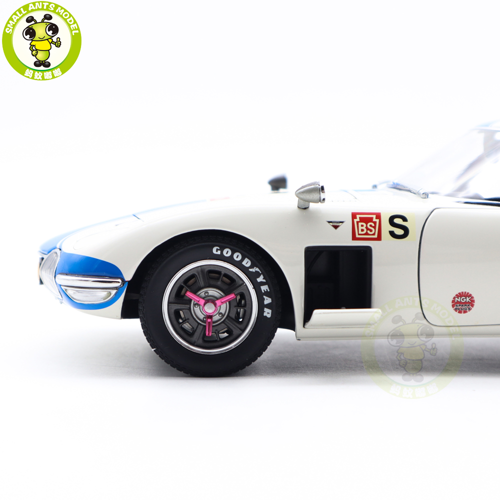 ミニカー TOYOTA 2000GT 24HRS FUJI 1967 (1/18) a3a3345783b6cc59.jpg