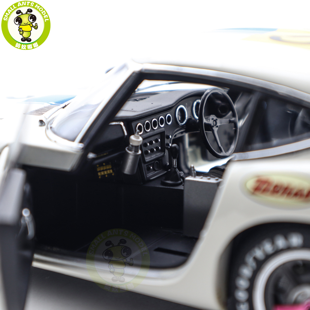 ミニカー TOYOTA 2000GT 24HRS FUJI 1967 (1/18) Autoart Toyota 2000GT 1967 (White) 1/18 Scale New Release