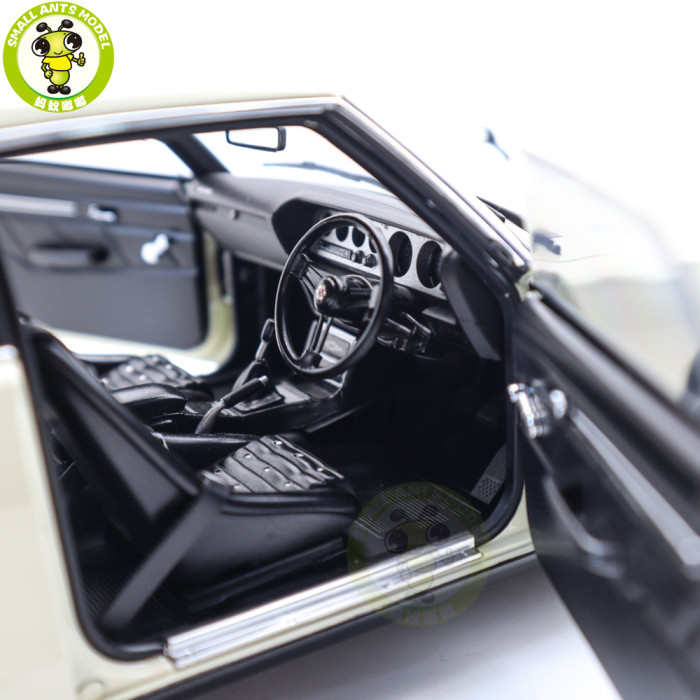 1/18 Nissan Skyline 2000GT-R KPGC110 Tuned Version White Autoart 77467 Model Toy Car Gifts For Father Friends