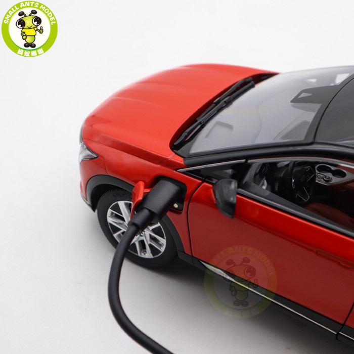 1/18 US GM Cadillac IQ Electric Vehicle Diecast Model Toys Car Gifts For Father Friends