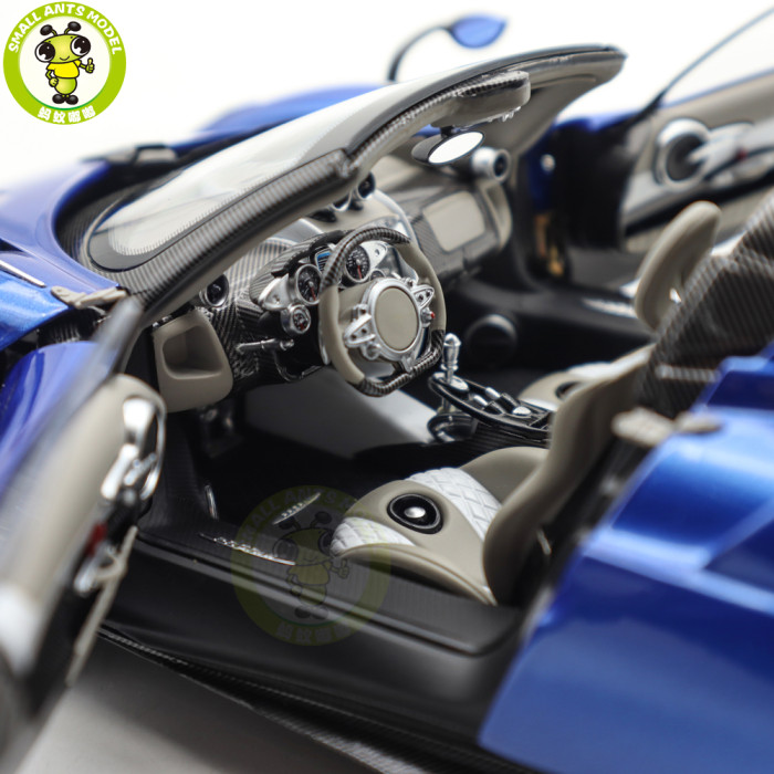 1/18 LCD Pagani Huayra Roadster Diecast Model Toy Car Gifts For Friends Father