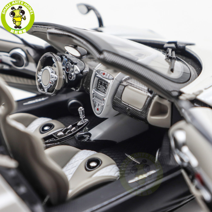 1/18 LCD Pagani Huayra Roadster Diecast Model Toy Car Gifts For Friends Father