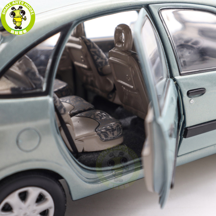 1/18 Citroen XSARA Picasso Diecast Model Toy Car Gifts For Friends Father