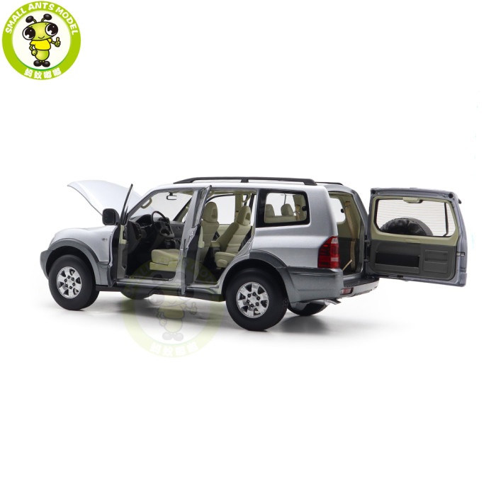 1/18 Mitsubishi PAJERO V73 YC MODEL Diecast Model Toy Car Gifts For Friends Father