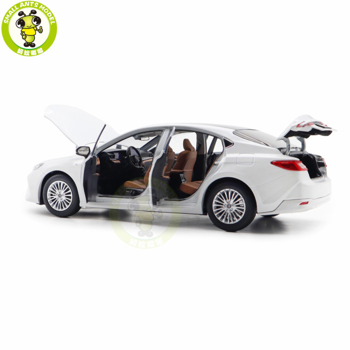 1/18 Toyota Camry 2024 9th Generation And Sport Version Diecast Model Toy Car Gifts For Friends Father