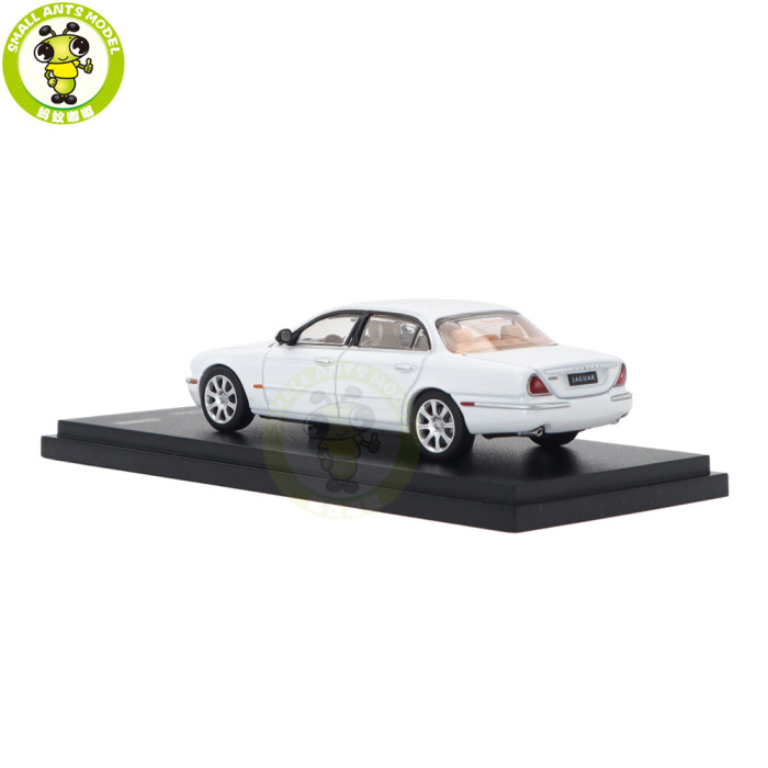 1/64 Almost Real Jaguar XJ XJ6 X350 Diecast Model Toys Car Gifts For Friends