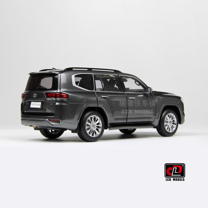 1/18 LCD TOYOTA LAND CRUISER 300 LC300 ZX Diecast Model Toy Car Gifts For Friends Father
