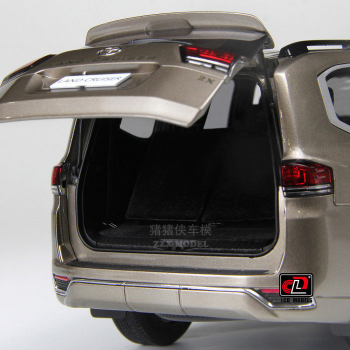 1/18 LCD TOYOTA LAND CRUISER 300 LC300 ZX Diecast Model Toy Car Gifts For Friends Father