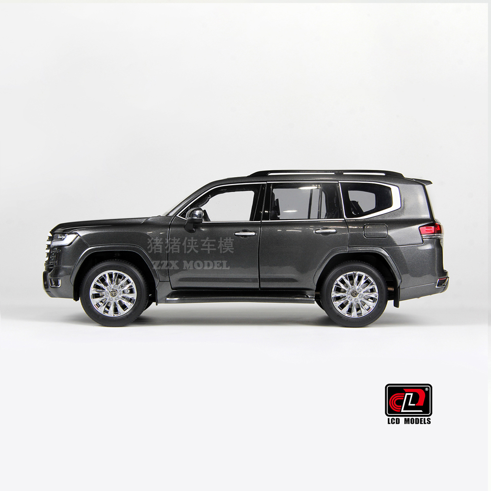 1/18 LCD TOYOTA LAND CRUISER 300 LC300 ZX Diecast Model Toy Car