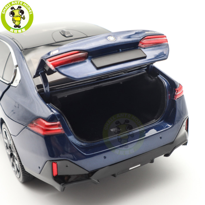 1/18 Minichamps BMW i5 Diecast Model Toys Car Gifts For Father Friends