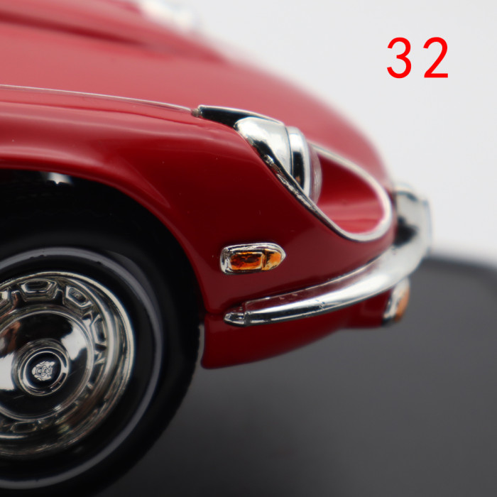 Defective 1/18 1971 Jaguar E-TYPE Roadster Road Signature Diecast Model Car