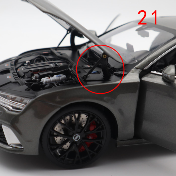 Damaged 1/18 Audi RS 7 RS7 2016 KengFai Diecast Metal Model Car