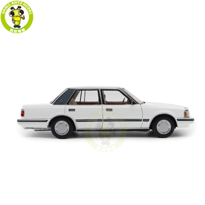1/18 Toyota Crown Seventh Generation MS122 Diecast Model Car Gifts For Friends
