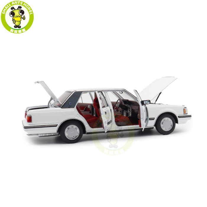 1/18 Toyota Crown Seventh Generation MS122 Diecast Model Car Gifts For Friends