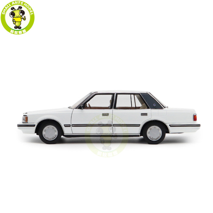 1/18 Toyota Crown Seventh Generation MS122 Diecast Model Car Gifts For Friends