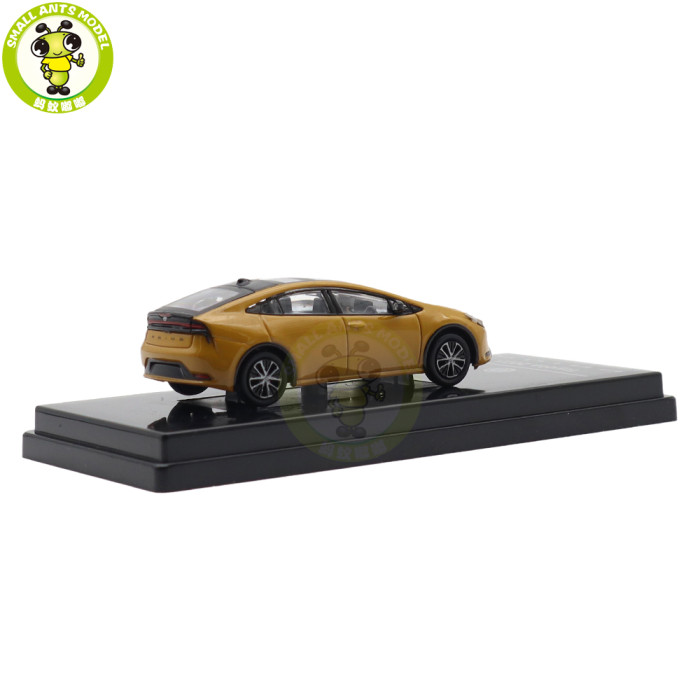 1/64 2025 Toyota Prius Maximum Yellow Paragon Diecast Model Toy Car Gifts For Friends Father