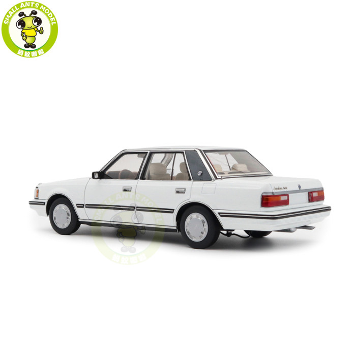 1/18 Toyota Crown Seventh Generation MS122 Diecast Model Car Gifts For Friends