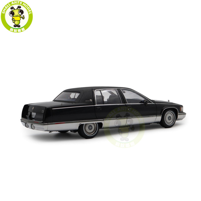 1/18 US GM Cadillac Fleetwood Diecast Model Toy Car Gifts For Friends Family