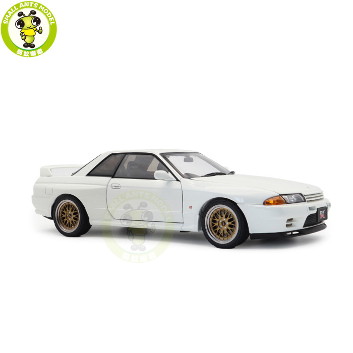 1/18 Nissan Skyline GT-R（R32）V-SPEC II Tuned Version Autoart 77416 Crystal White Diecast Model Car Gifts For Friends Father