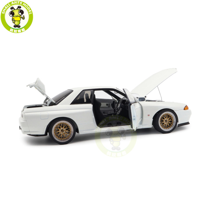 1/18 Nissan Skyline GT-R（R32）V-SPEC II Tuned Version Autoart 77416 Crystal White Diecast Model Car Gifts For Friends Father