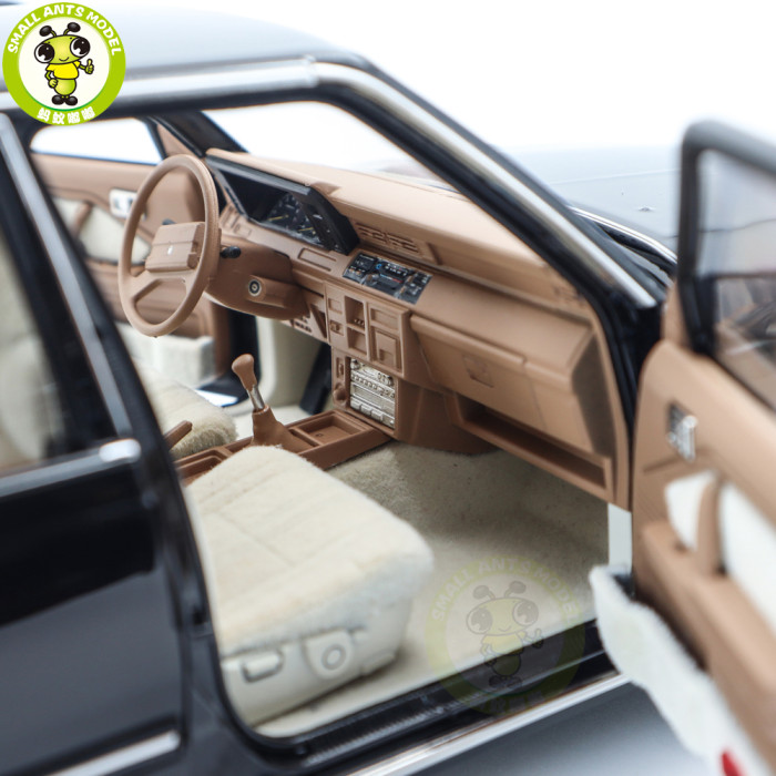 1/18 Toyota Crown Seventh Generation MS122 Diecast Model Car Gifts For Friends