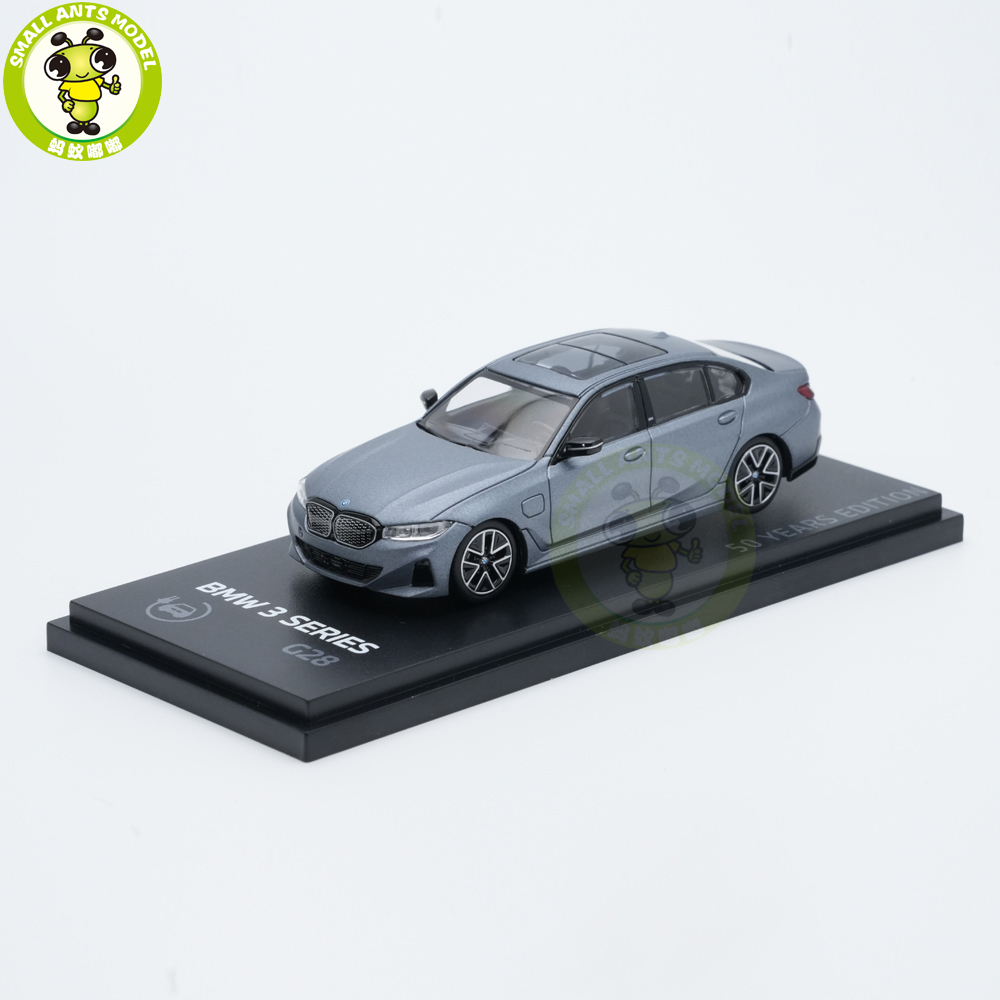 BMW 3 Series 組み立てフィギュア BMW 3シリーズ 320i 1/32 ミニカー 全3色 ライト点滅 サウンド 合金