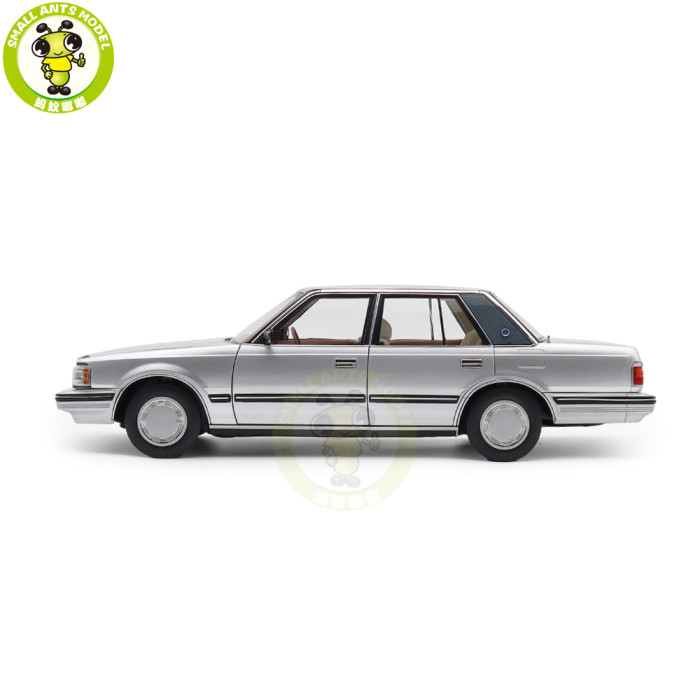 1/18 Toyota Crown Seventh Generation MS122 Diecast Model Car Gifts For Friends