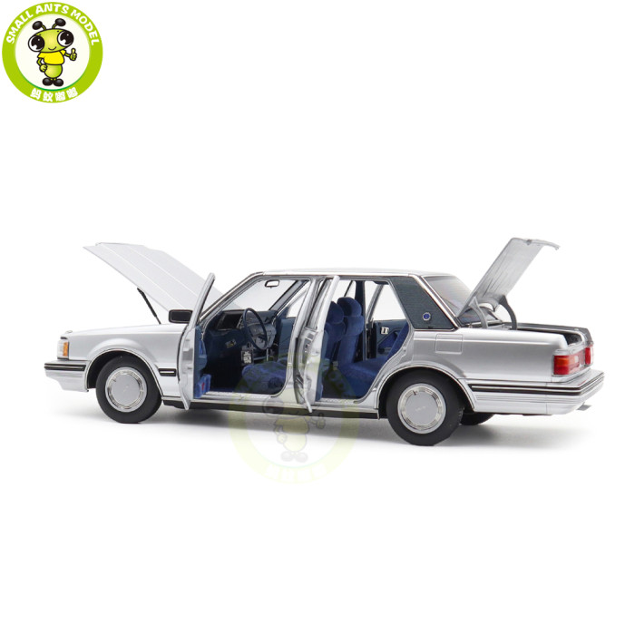 1/18 Toyota Crown Seventh Generation MS122 Diecast Model Car Gifts For Friends