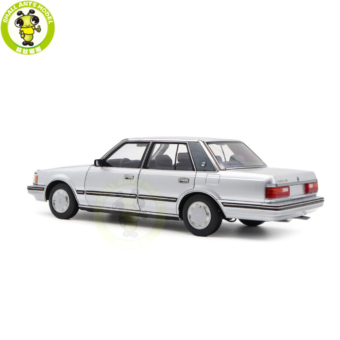 1/18 Toyota Crown Seventh Generation MS122 Diecast Model Car Gifts For Friends