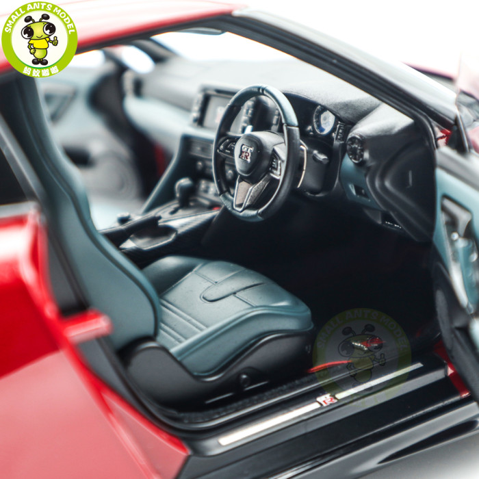 1/18 MOTORHELIX Nissan GT R GT-R R35 Track Edition Engineered By NISMO 2020 Diecast Model Toy Car Gifts For Father Friends
