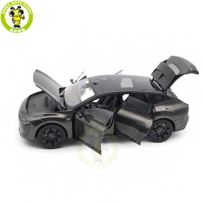 1/18 Audi E5 Sportback With Lights Diecast Model Toys Car Gifts For Friends Father