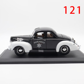 1/18 1939 Ford Deluxe Maisto 31366 Diecast Model Car