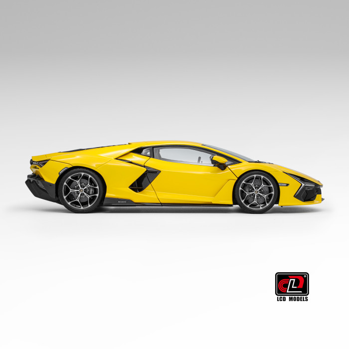 Pre-order 1/18 Lamborghini Revuelto Diecast Model Car Toy Gifts For Father Friends