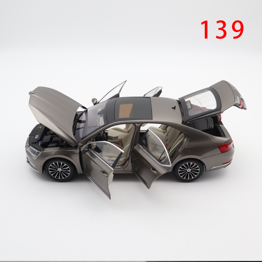 Defective 1/18 VW Skoda SUPERB Diecast Model Car - Shop cheap and