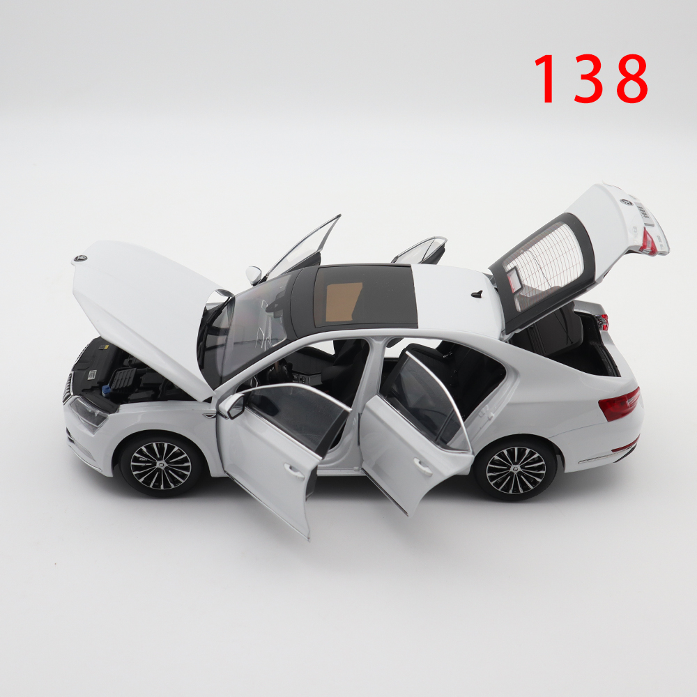 Defective 1/18 VW Skoda SUPERB Diecast Model Car - Shop cheap and