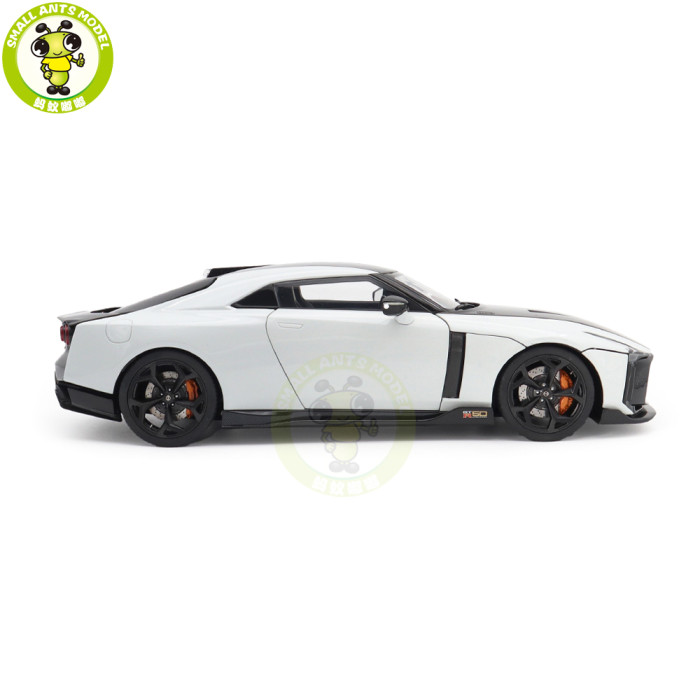 1/18 Nissan GT-R50 By Italdesign AUTOart 77511 Metallic White/Black Model Car