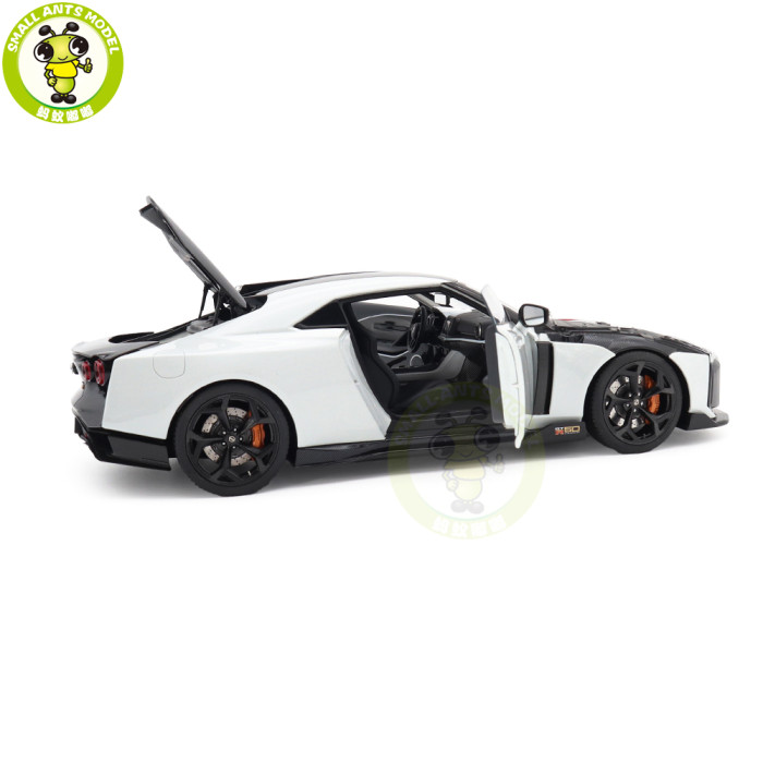 1/18 Nissan GT-R50 By Italdesign AUTOart 77511 Metallic White/Black Model Car