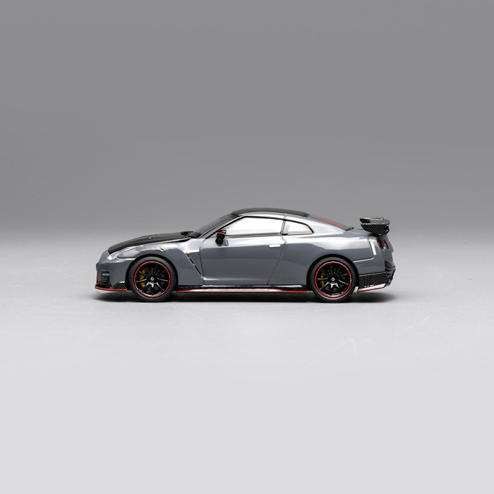 Preorder 1/64 MOTORHELIX Nissan GT R GT-R R35 NISMO Special Edition 2022 Diecast Model Toy Car Gifts For Father Friends