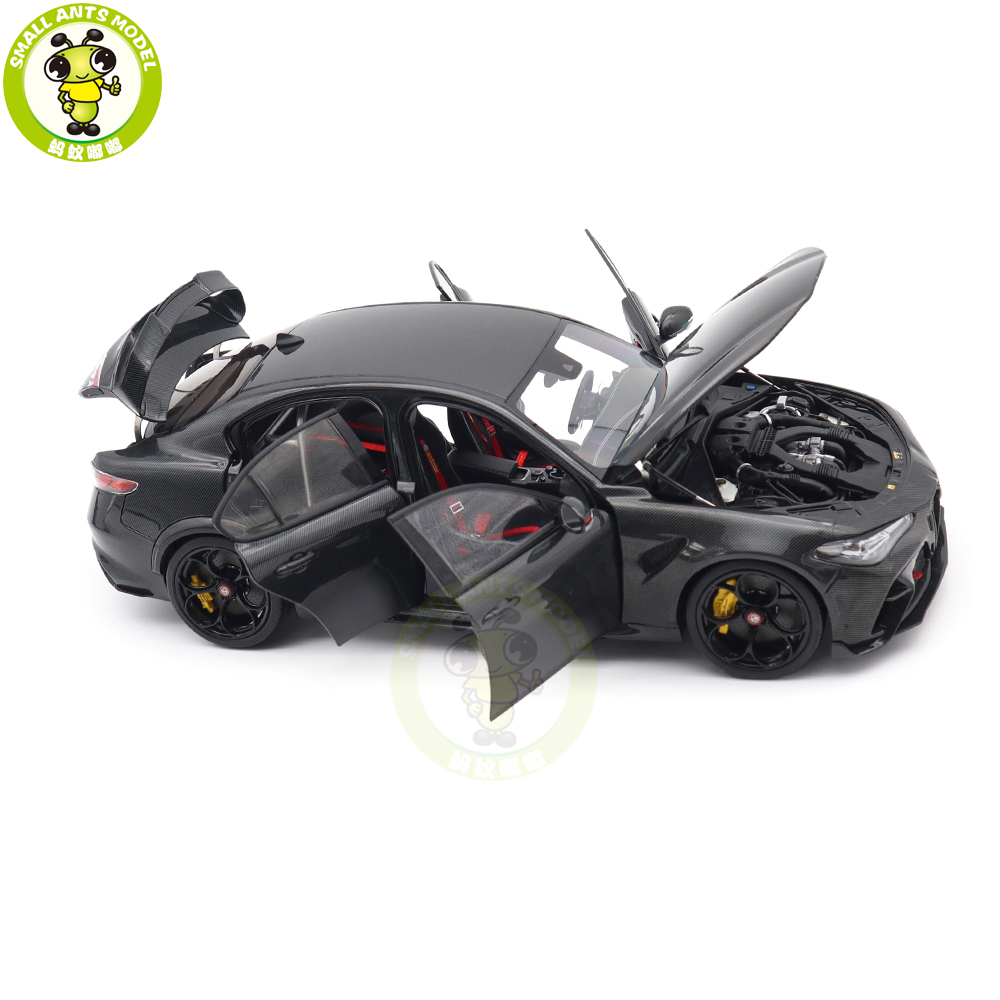 1/18 Alfa Romeo Giulia GTAm Carbon Fiber MOTORHELIX Diecast Model