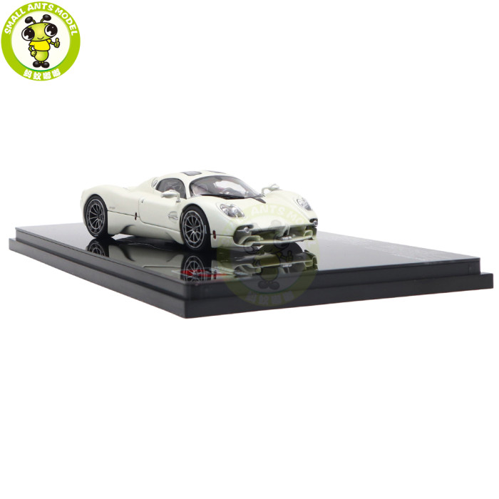 1/43 LCD Pagani Utopia Diecast Model Car Gifts For Father Friends