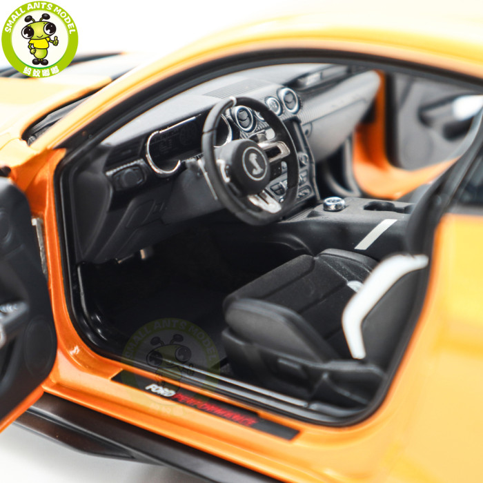 1/18 Ford Mustang Shelby GT500 AUTOart 73099 Cyber Orange Model Car
