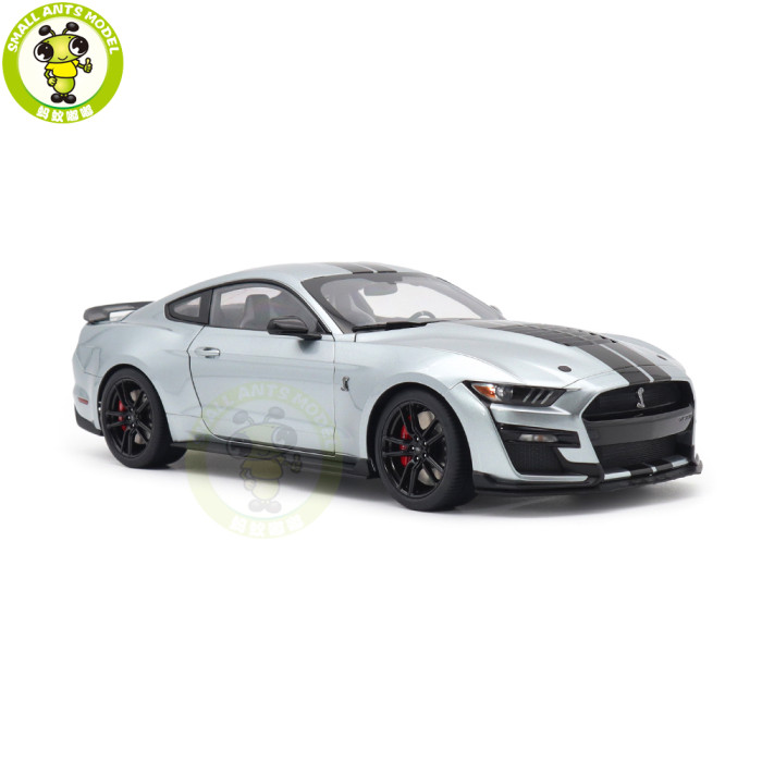 1/18 Ford Mustang Shelby GT500 AUTOart 73096 Iconic Silver Model Car