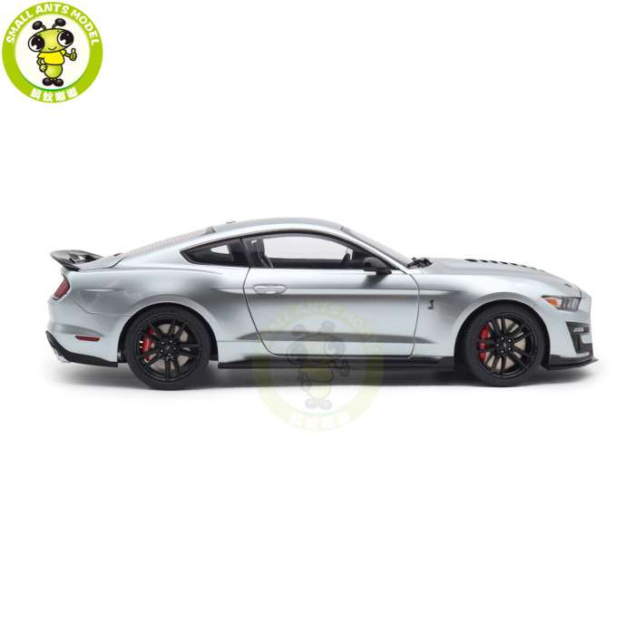 1/18 Ford Mustang Shelby GT500 AUTOart 73096 Iconic Silver Model Car